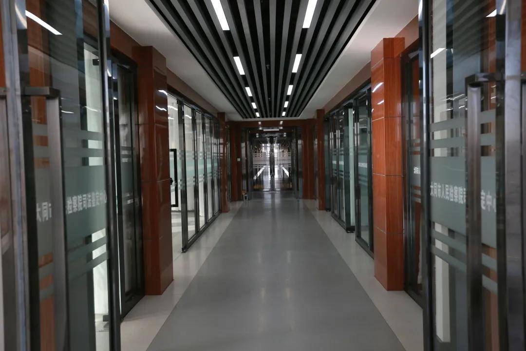 星空官方网站_
大同市人民检察院司法判定实验室举行揭牌仪式(图6) 星空官方网站_
大同市人民检察院司法判定实验室举行揭牌仪式(图6)