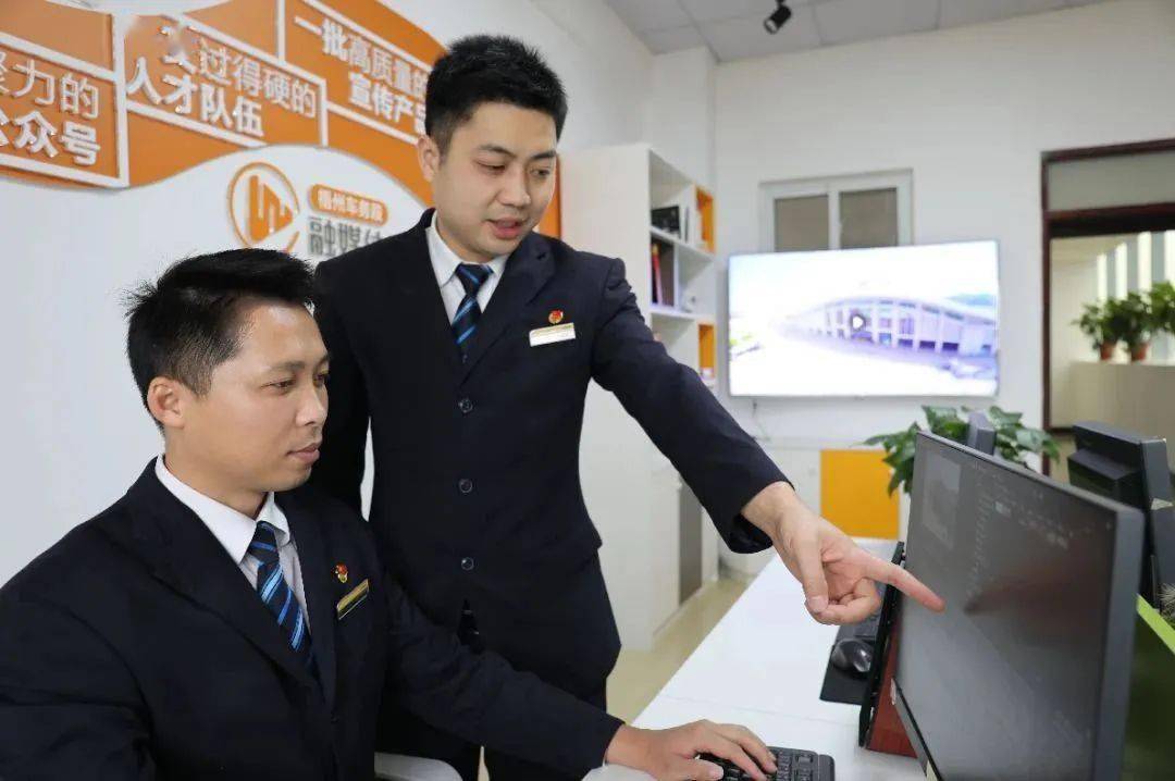 ‘星空app官方网页’
尺度化融媒体事情室示范点丨梧州车务段融媒体事情室(图9)